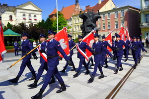 Początek uroczystości z okazji Święta Policji na Starym Rynku w Bydgoszczy