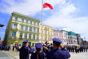 Początek uroczystości z okazji Święta Policji na Starym Rynku w Bydgoszczy