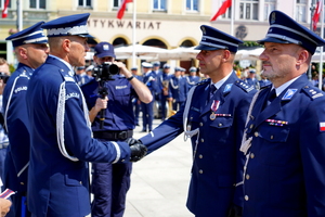 Odznaczenia i awanse policjantów i pracowników cywilnych