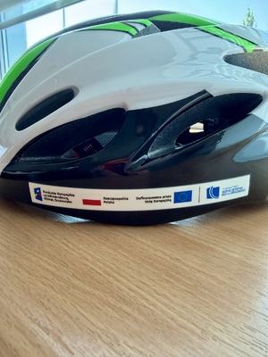 ujęcie na kask