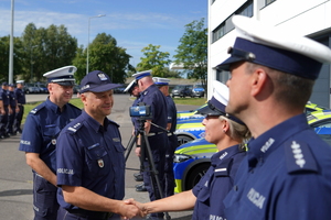 Przekazanie kluczyków do nowo zakupionych radiowozów marki BMW
