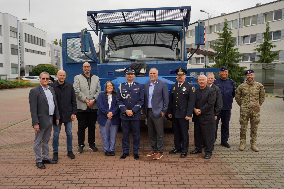 Delegacja amerykańskich funkcjonariuszy z wizytą w kujawsko-pomorskim garnizonie