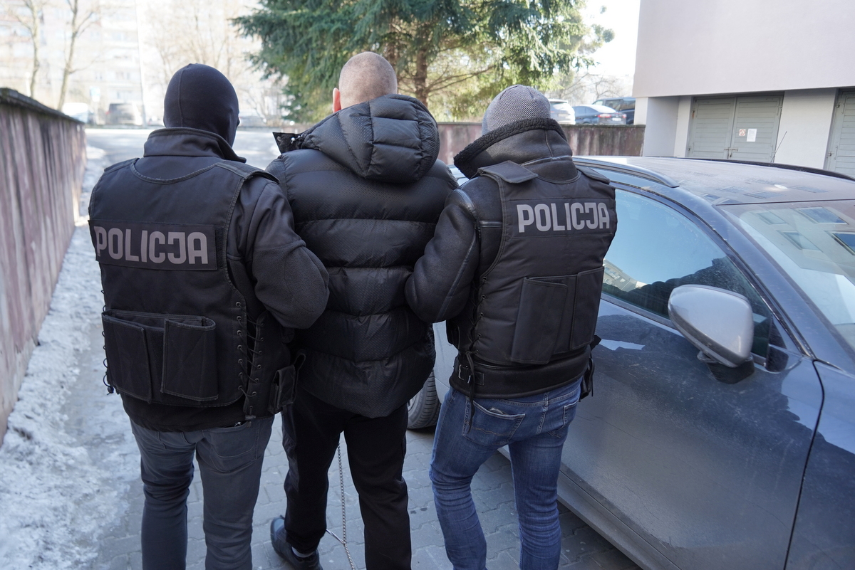 Kryminalni wraz z CBZC przejęli ponad 75 kg narkotyków