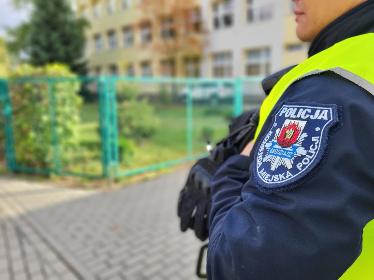 Policjanci z województwa kujawsko-pomorskiego wzmacniają bezpieczeństwo wokół szkół