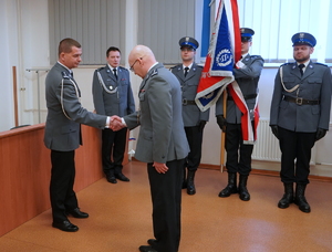 insp. Krzysztof Stefaniak Komendant Miejski Policji w Bydgoszczy melduje zdanie obowiązków p.o. Komendanta Wojewódzkiego Policji w Bydgoszczy insp. Mirosławowi Elszkowskiemu.