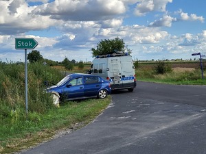 Zdjęcia podczas czynności policjantów na miejscu wypadku