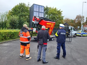 Działania policjantów na drodze wraz z fundacją