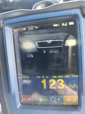 zdjęcie videorejestratora z prędkością