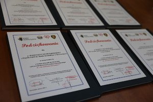 Dyplomy dla pedagogów szkół