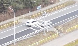 wyprzedzanie na przejściu dla pieszych