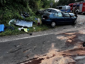 Zdjęcie pojazdów uczestniczących w wypadku drogowym