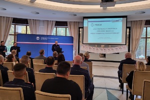 Zajęcia i wykłady podczas konferencji szkoleniowej dla policjantów i innych instytucji pomocowych