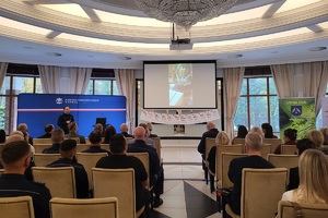 Zajęcia i wykłady podczas konferencji szkoleniowej dla policjantów i innych instytucji pomocowych