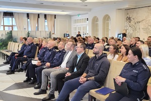 Zajęcia i wykłady podczas konferencji szkoleniowej dla policjantów i innych instytucji pomocowych