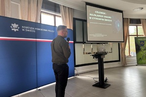 Zajęcia i wykłady podczas konferencji szkoleniowej dla policjantów i innych instytucji pomocowych