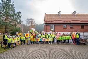 Działania uczniów szkoły związane z realizacją programu odblaskowa szkoła